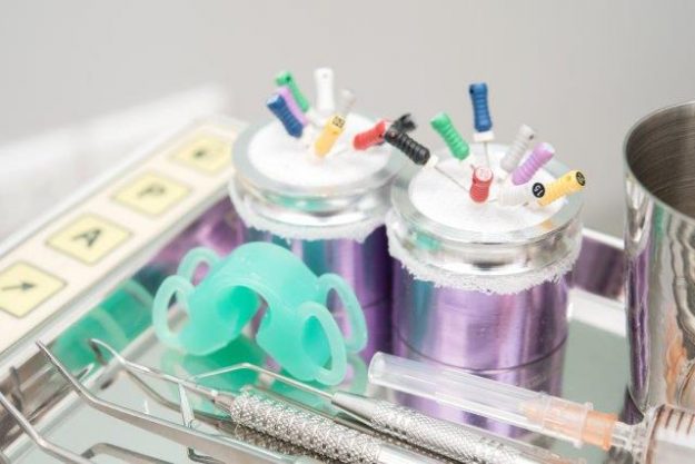 root-canal-treatment-tools Root Canal Treatment Tools and Instruments